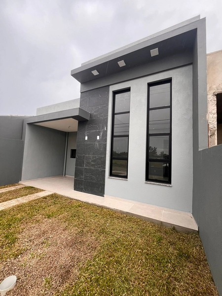 Casa a Venda : 2ª foto da galeria de imagens do imóvel