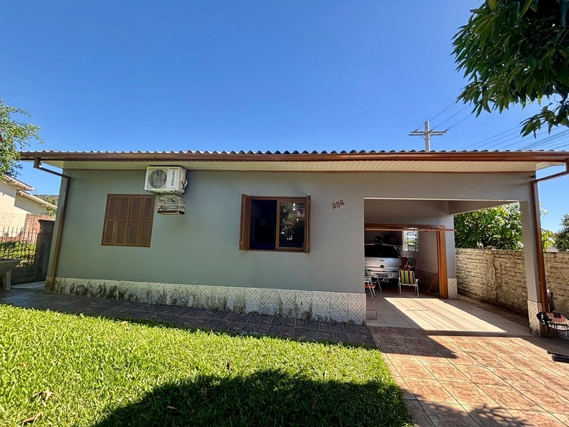 Casa a Venda : 1ª foto da galeria de imagens do imóvel