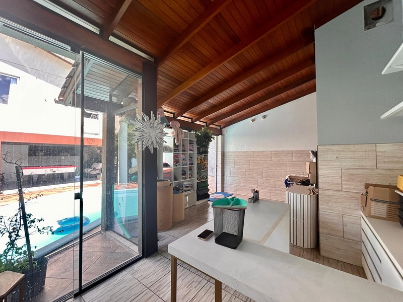 Casa a Venda : 12ª foto da galeria de imagens do imóvel