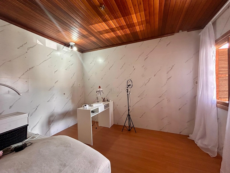 Casa a Venda : 9ª foto da galeria de imagens do imóvel