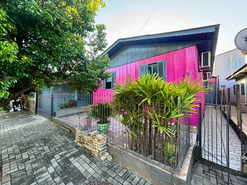 Casa a Venda : 2ª foto da galeria de imagens do imóvel