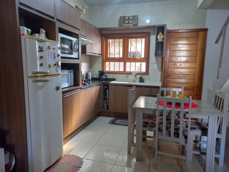 sobrado à Venda em Gravataí, no Bairro Neópolis: 3ª foto da galeria de imagens do imóvel