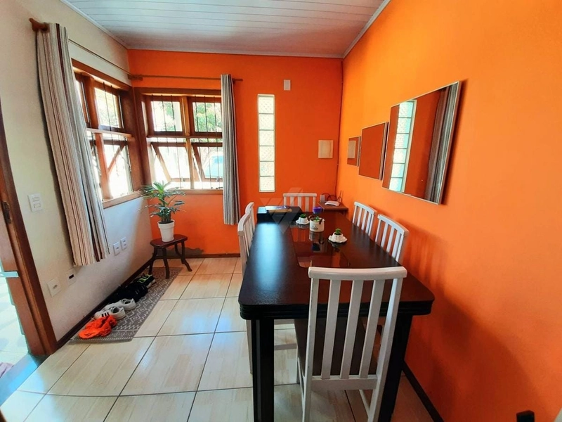 Casa no bairro Auxiliadora: 4ª foto da galeria de imagens do imóvel