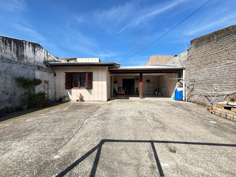 Ampla casa de 1 suíte no Parque da Matriz: 1ª foto da galeria de imagens do imóvel