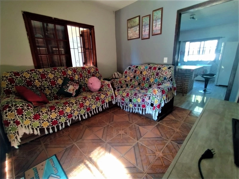 Três casas no mesmo terreno no Jardim Betânia: 2ª foto da galeria de imagens do imóvel