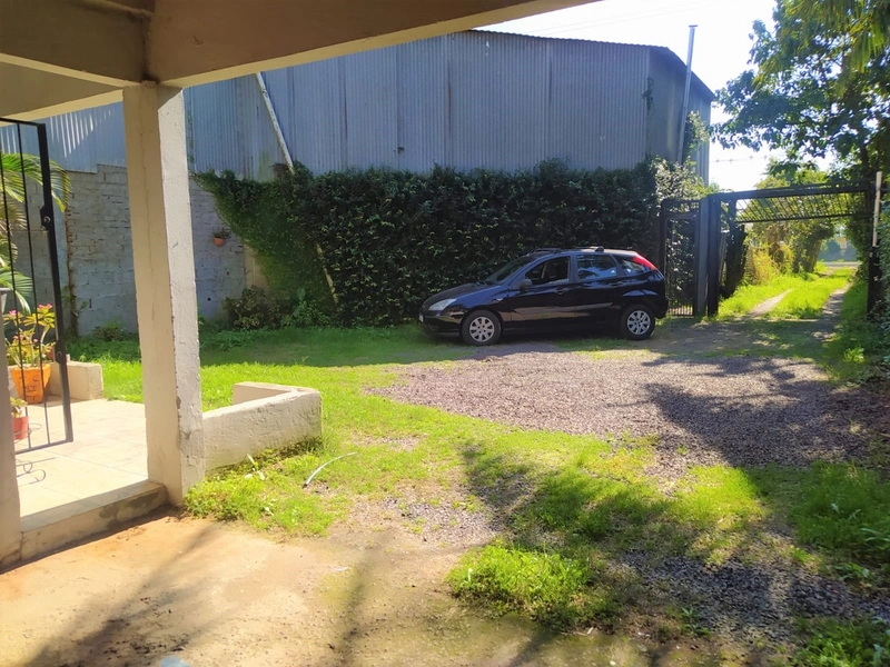 Três casas no mesmo terreno no Jardim Betânia: 8ª foto da galeria de imagens do imóvel