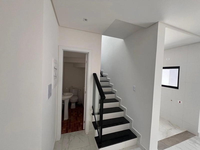 Sobrado moderno em condomínio, conforto e ótima localização!: 5ª foto da galeria de imagens do imóvel