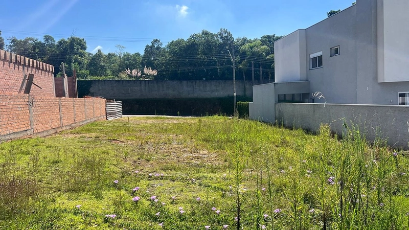 Terreno em condomínio com 511m² e ótima topografia!: 5ª foto da galeria de imagens do imóvel