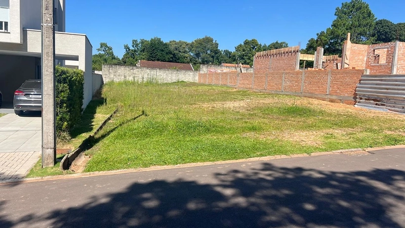 Terreno em condomínio com 511m² e ótima topografia!: 3ª foto da galeria de imagens do imóvel