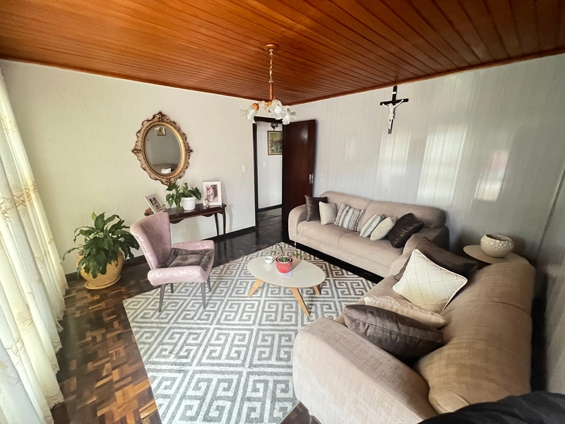 Casa ampla no centro de Campo Largo com quintal e churrasqueira!: 2ª foto da galeria de imagens do imóvel