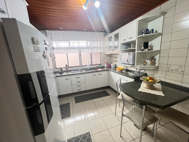 Casa ampla no centro de Campo Largo com quintal e churrasqueira!: 9ª foto da galeria de imagens do imóvel