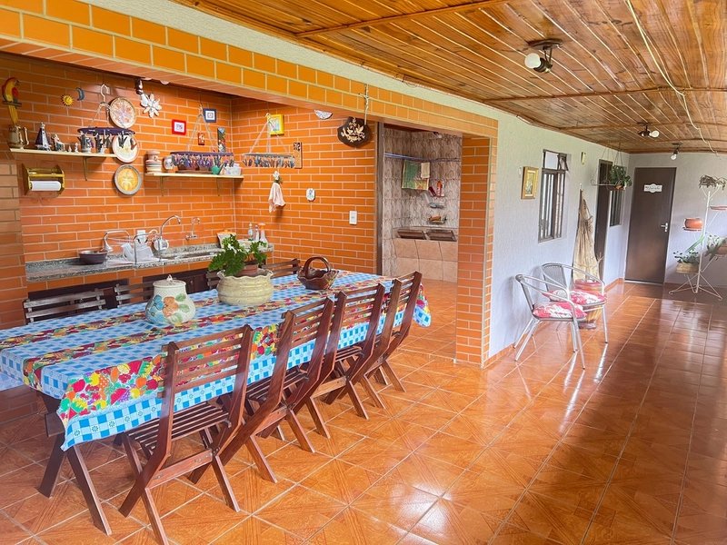 Casa ampla no centro de Campo Largo com quintal e churrasqueira!: 25ª foto da galeria de imagens do imóvel