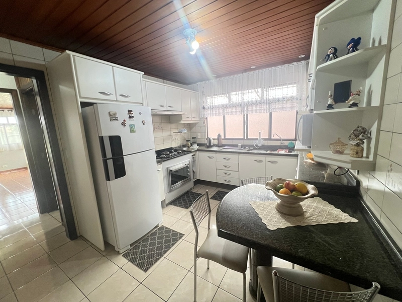 Casa ampla no centro de Campo Largo com quintal e churrasqueira!: 7ª foto da galeria de imagens do imóvel