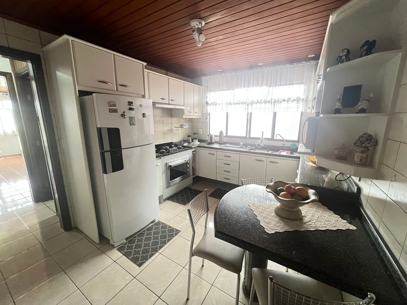 Casa ampla no centro de Campo Largo com quintal e churrasqueira!: 6ª foto da galeria de imagens do imóvel