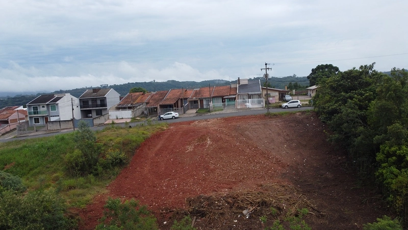 TERRENO ESPAÇOSO - 4 FRAÇÕES: 6ª foto da galeria de imagens do imóvel