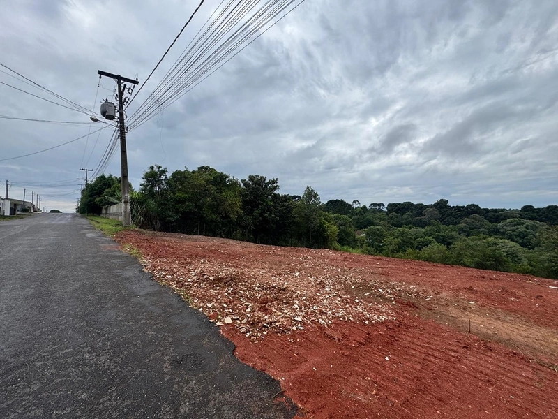 TERRENO ESPAÇOSO - 4 FRAÇÕES: 3ª foto da galeria de imagens do imóvel