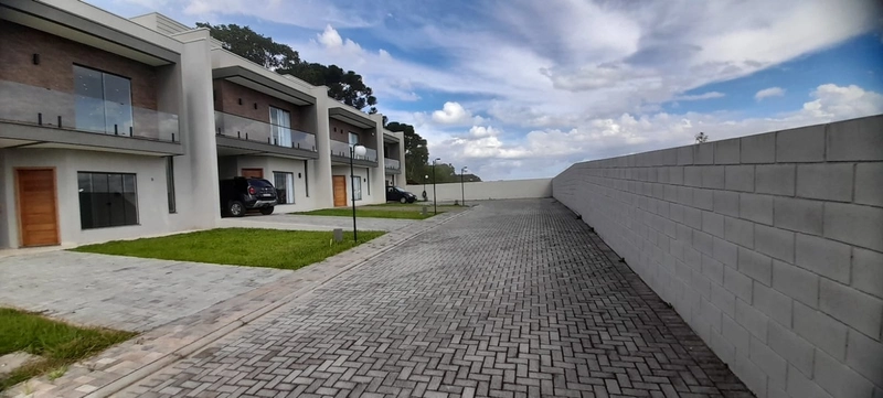 Sobrado de Alto Padrão a 5 Min do Centro – Entrada Parcelada e FGTS!: 5ª foto da galeria de imagens do imóvel