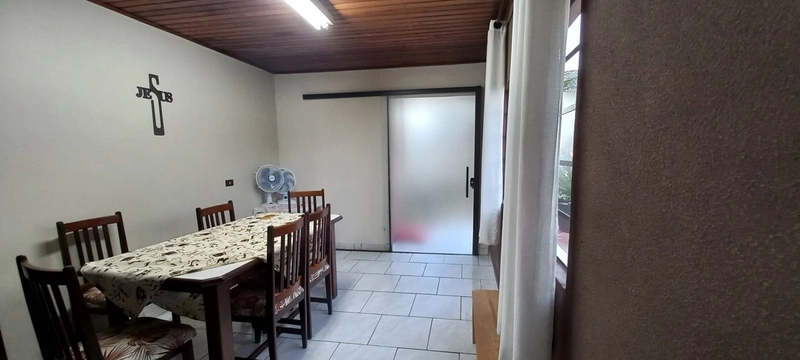 Casa com Amplo Terreno de esquina e Potencial Comercial Campo Largo!: 11ª foto da galeria de imagens do imóvel