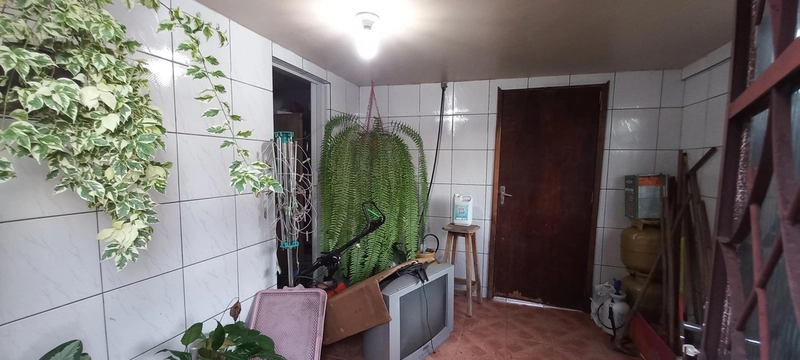 Casa com Amplo Terreno de esquina e Potencial Comercial Campo Largo!: 18ª foto da galeria de imagens do imóvel