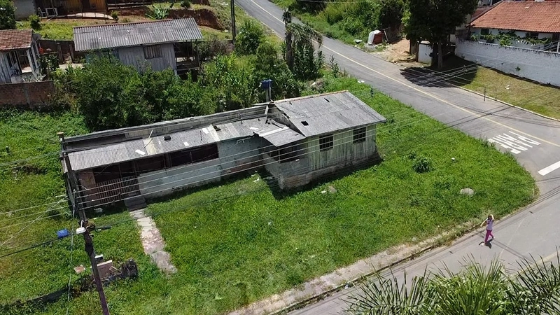 Oportunidade única: Terreno de esquina com 560m² na Vila Pompéia, Cercadinho! : 5ª foto da galeria de imagens do imóvel