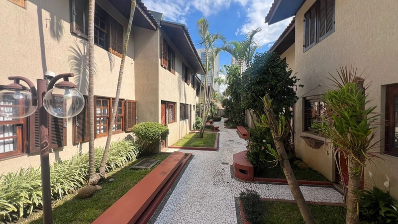 Sobrado em condomínio no Alto da XV, conforto e segurança!: 3ª foto da galeria de imagens do imóvel