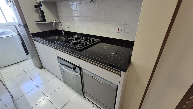 APARTAMENTO DO LADO DO PARQUE, CENTRO DA CIDADE: 10ª foto da galeria de imagens do imóvel