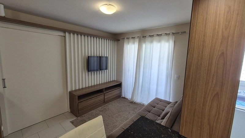 APARTAMENTO DO LADO DO PARQUE, CENTRO DA CIDADE: 5ª foto da galeria de imagens do imóvel