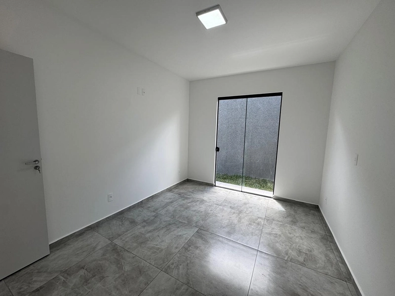 Casa nova, moderna e com quintal amplo esperando por você!: 13ª foto da galeria de imagens do imóvel