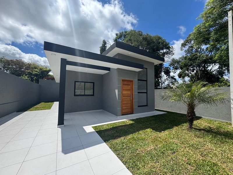 Casa nova, moderna e com quintal amplo esperando por você!: 1ª foto da galeria de imagens do imóvel