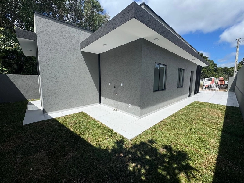 Casa nova, moderna e com quintal amplo esperando por você!: 5ª foto da galeria de imagens do imóvel