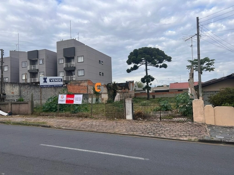 Viva com tranquilidade e espaço em um terreno de 800m² à venda!: 1ª foto da galeria de imagens do imóvel