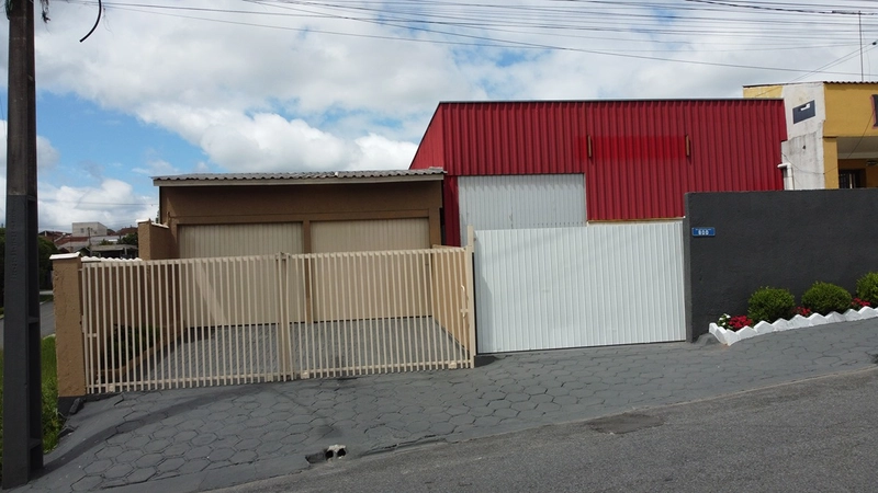 CASA, BARRACÃO TERRENO AMPLO: 2ª foto da galeria de imagens do imóvel