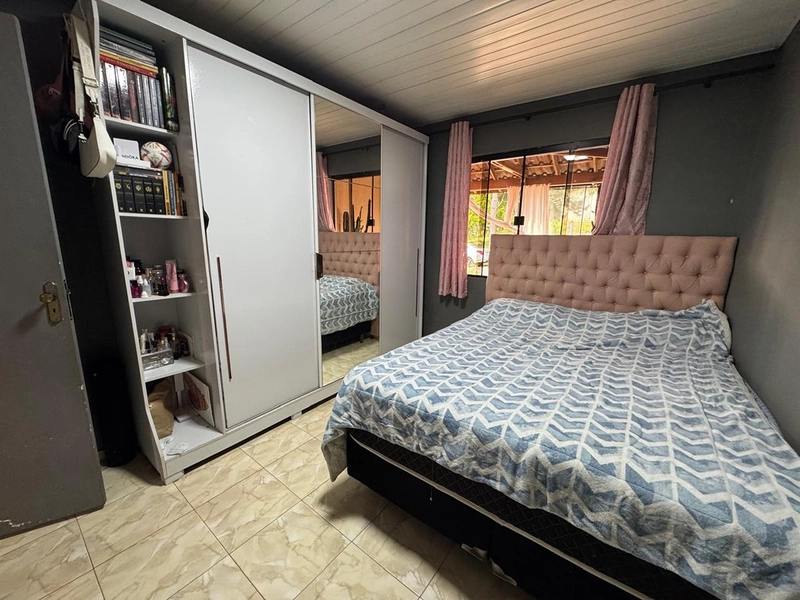 CASA COM ESPAÇO DE TERRENO - ACEITA FINANCIAMENTO: 8ª foto da galeria de imagens do imóvel