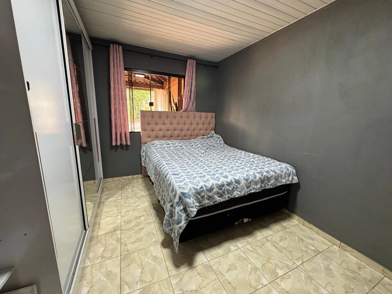 CASA COM ESPAÇO DE TERRENO - ACEITA FINANCIAMENTO: 7ª foto da galeria de imagens do imóvel