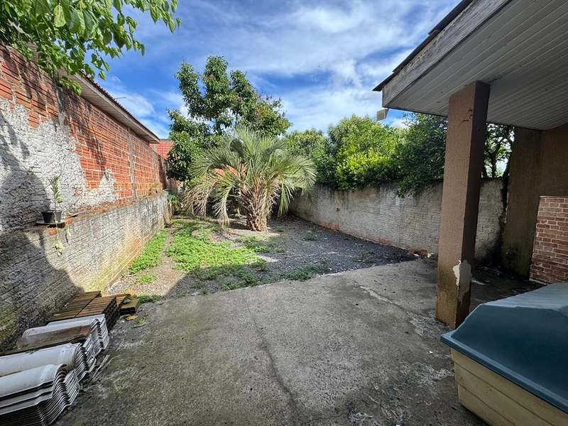 CASA COM ESPAÇO DE TERRENO - ACEITA FINANCIAMENTO: 13ª foto da galeria de imagens do imóvel