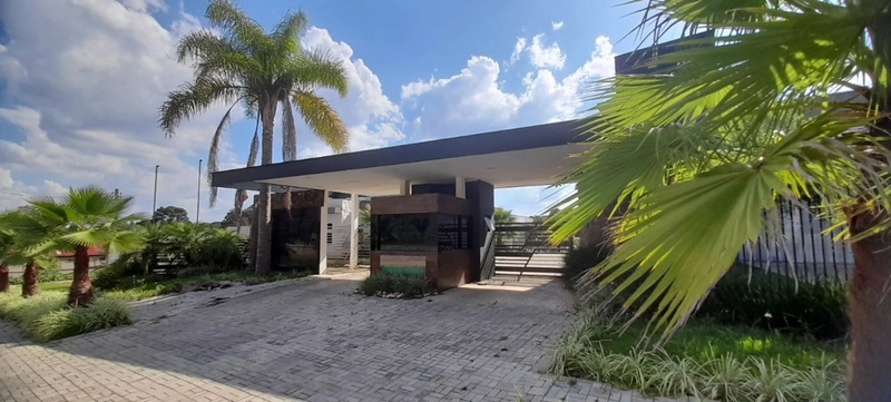 Linda casa em Condomínio no Bugre: 3ª foto da galeria de imagens do imóvel