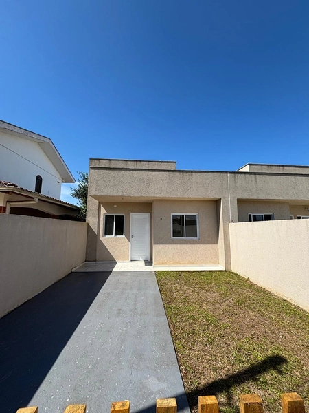 Casa com piscina a 200 metros da praia em Guaratuba!: 2ª foto da galeria de imagens do imóvel