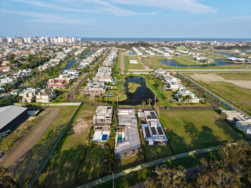 CASA À VENDA EM ATLÂNTIDA FRENTE LAGO: 50ª foto da galeria de imagens do imóvel