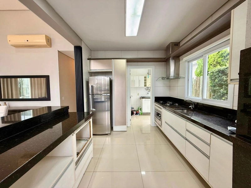 CASA TÉRREA, 03 SUÍTES, ÓTIMA LOCALIZAÇÃO NO CONDADO DE CAPÃO!: 10ª foto da galeria de imagens do imóvel