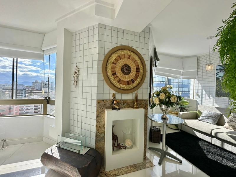 VENDO APARTAMENTO COM INFRA E VISTA PARA O MAR, JUNTO A PRAÇA DO FAROL: 3ª foto da galeria de imagens do imóvel