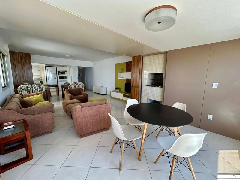 APARTAMENTO  COM VISTA ETERNA PARA O MAR: 8ª foto da galeria de imagens do imóvel