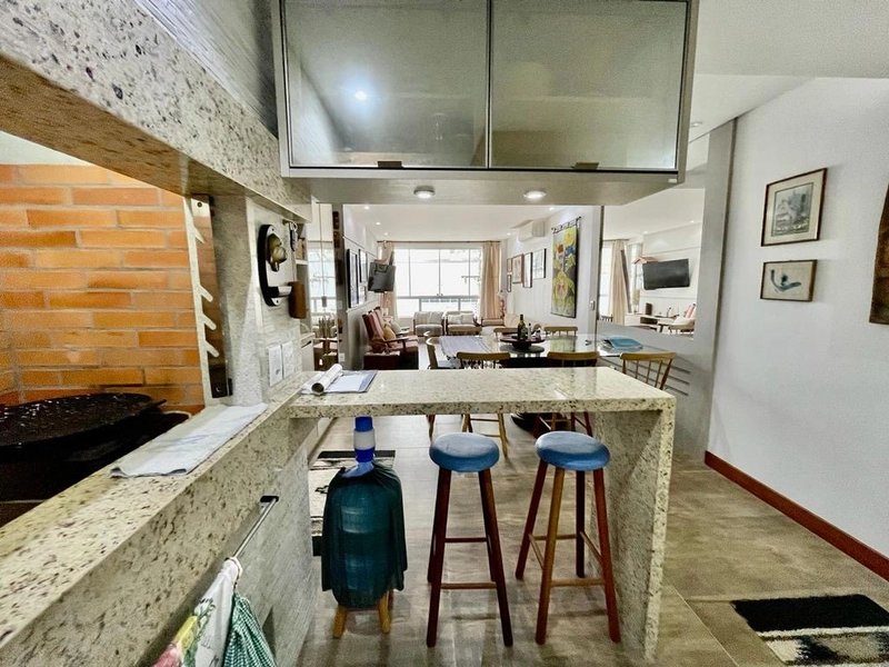 LINDO APARTAMENTO COM TERRAÇO COBERTO: 2ª foto da galeria de imagens do imóvel