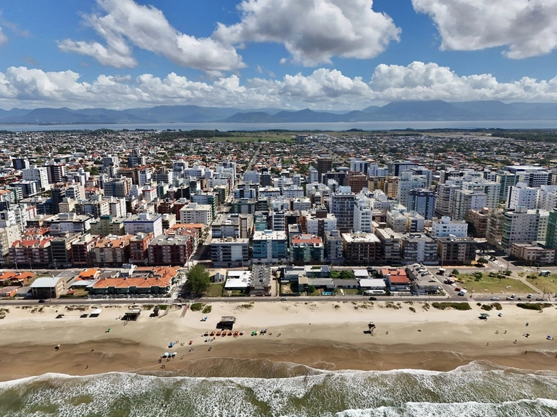 AMPLO 3 DORMITÓRIOS A 2 QUADRAS DO MAR: 26ª foto da galeria de imagens do imóvel