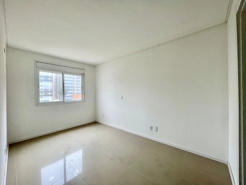 Localização nobre, junto à avenida Ubirajara e praça Luterana: 6ª foto da galeria de imagens do imóvel