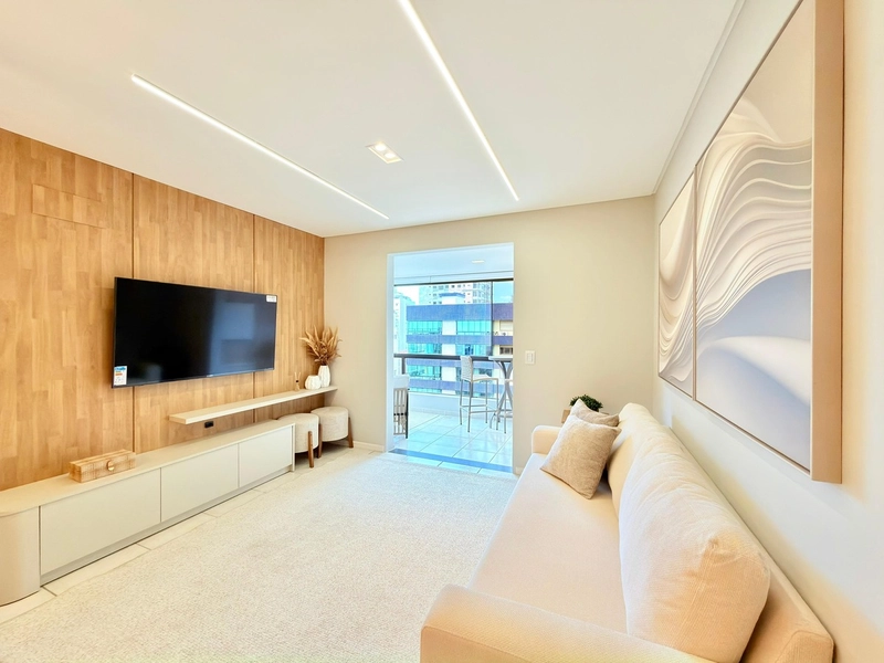APARTAMENTO À VENDA COM VISTA PARA O MAR: 2ª foto da galeria de imagens do imóvel