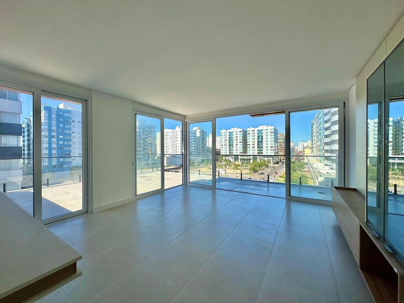 APARTAMENTO À VENDA  COM TERRAÇO, INFRA INCRÍVEL E VISTA PARA PRAÇA: 4ª foto da galeria de imagens do imóvel