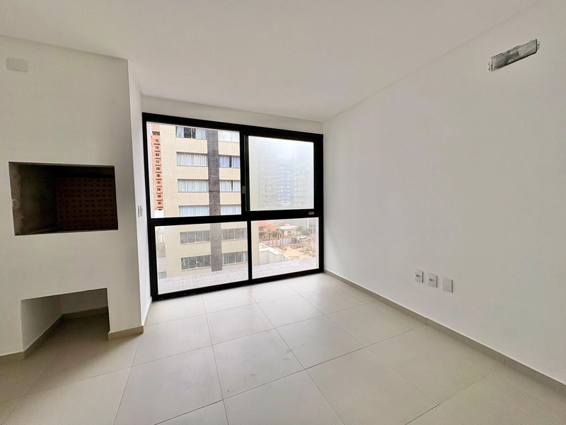 Apartamento a 1 quadra do mar: 1ª foto da galeria de imagens do imóvel