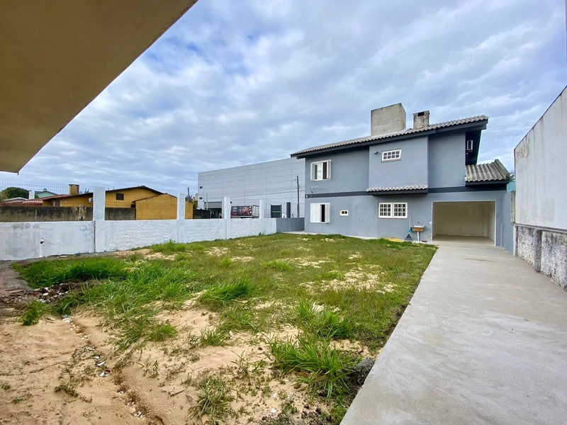Casa em bairro bem localizado na cidade de capão da canoa: 2ª foto da galeria de imagens do imóvel