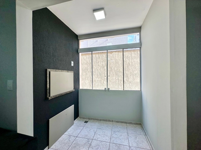 Apartamento mobiliado e decorado pronto para uso: 2ª foto da galeria de imagens do imóvel