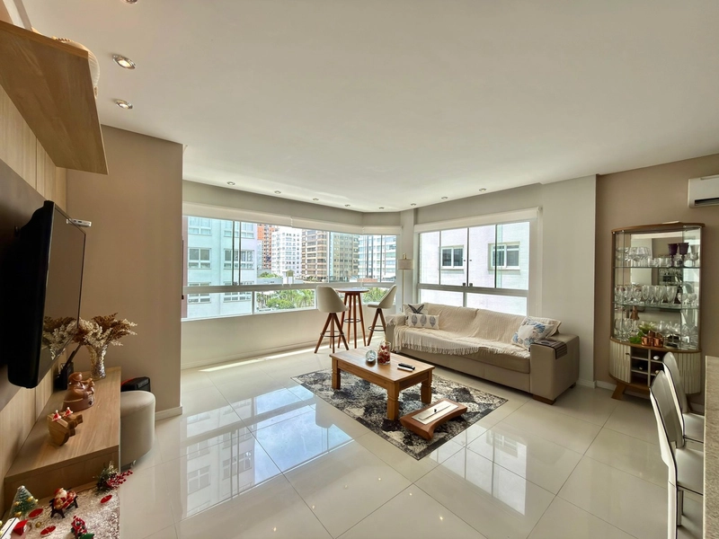 APARTAMENTO À VENDA FRENTE PRAÇA TIARAJÚ: 1ª foto da galeria de imagens do imóvel